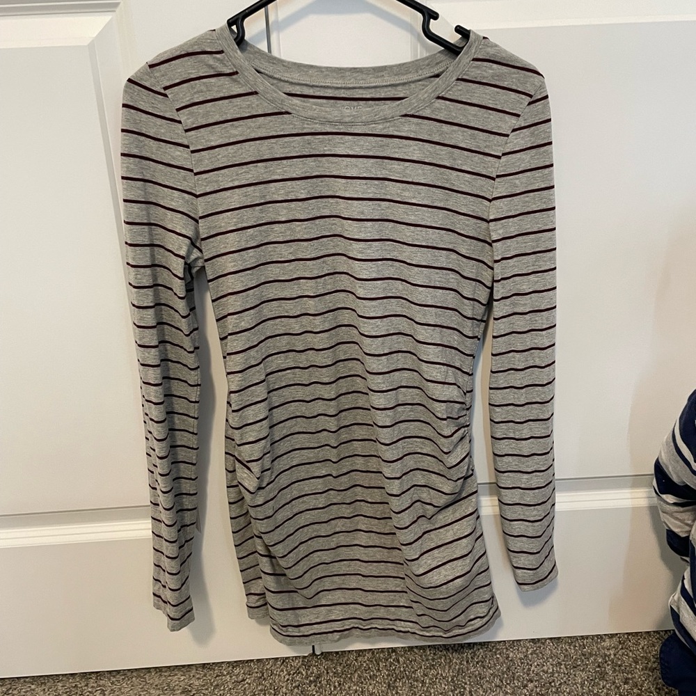 Maternity shirt, size small, gap store